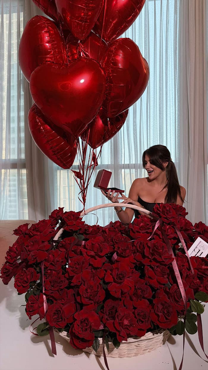 100 roses giant basket by Holy Chic Flowers Manila, product view 1