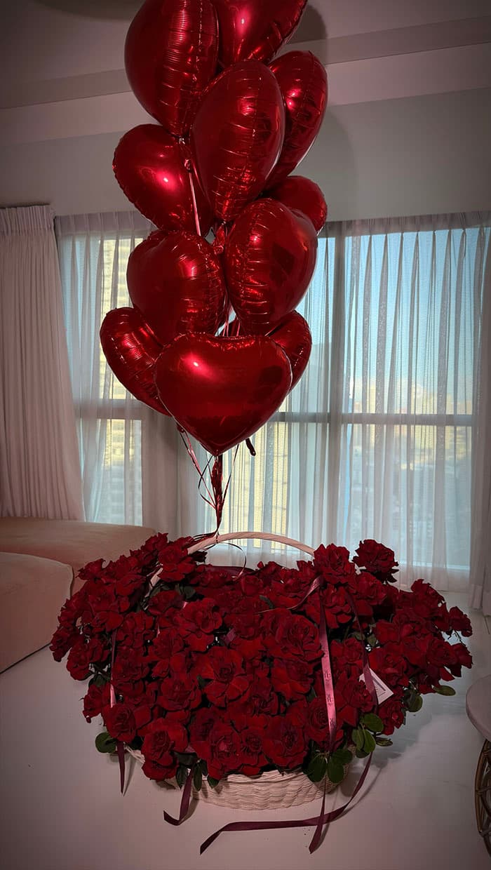 100 roses giant basket by Holy Chic Flowers Manila, product view 2
