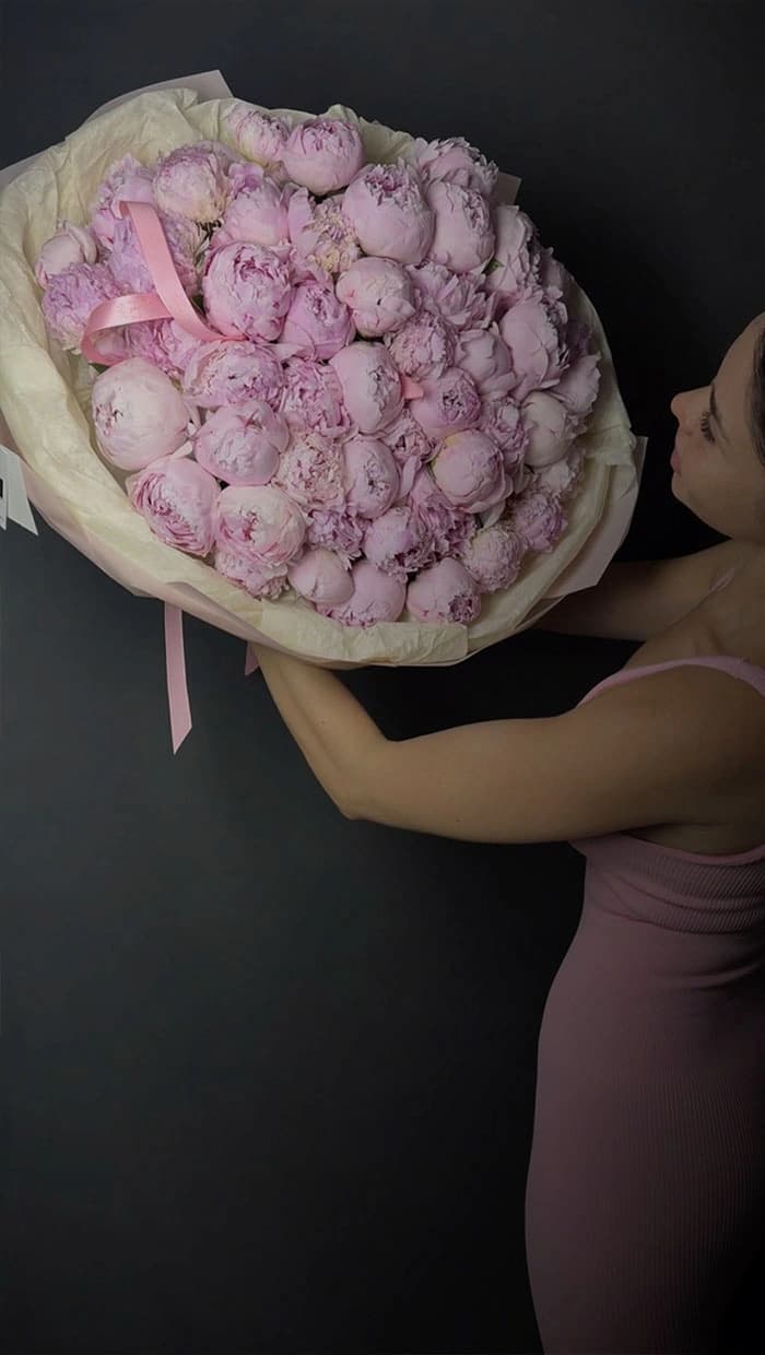 50 luxurious peonies in a variety of colors by Holy Chic Flowers Manila, product view 2