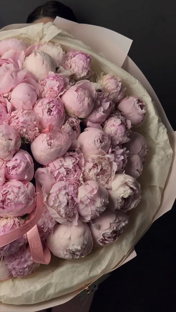 50 luxurious peonies in a variety of colors by Holy Chic Flowers Manila, product view 3