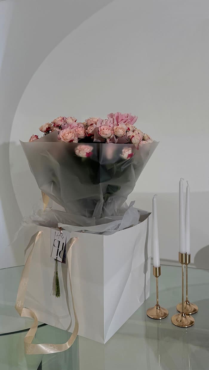 Flowers subscription L by Holy Chic Flowers Manila, product view 3