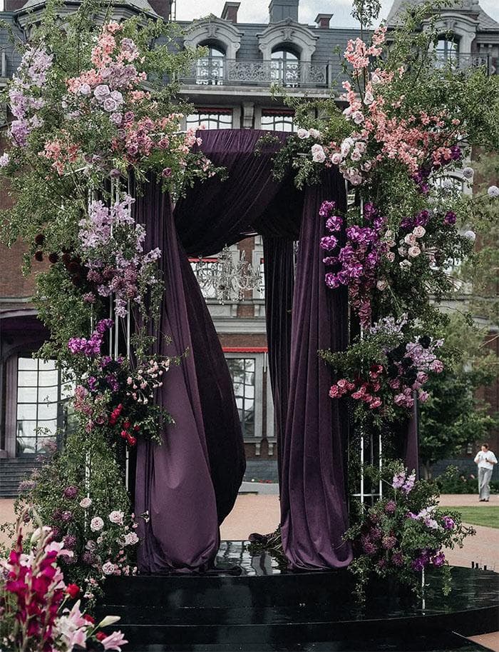 WEDDING DÉCOR by Holy Chic Flowers