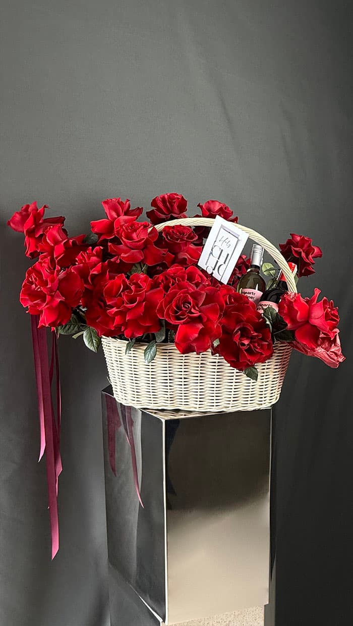 Wine basket by Holy Chic Flowers Manila, product view 1
