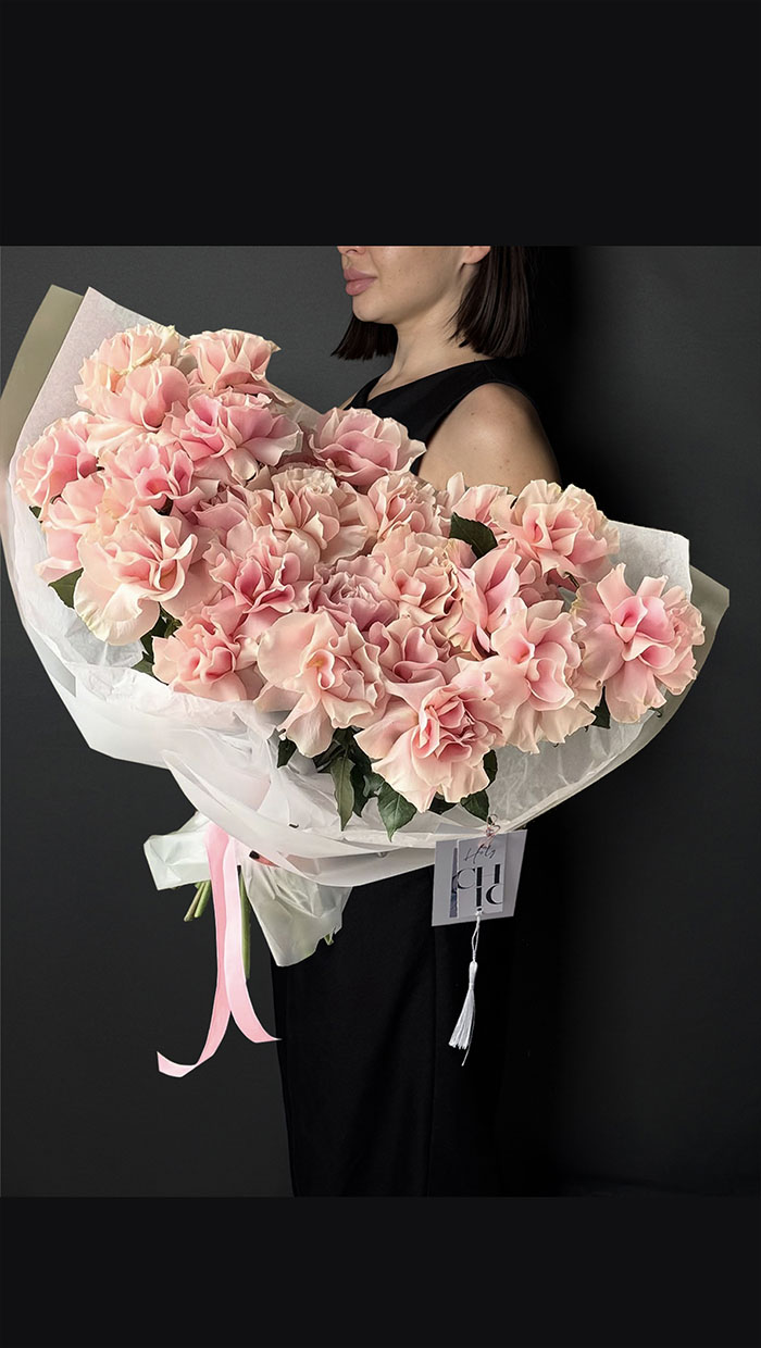 Large Bouquet of 30 French Roses (Mixed Colors)