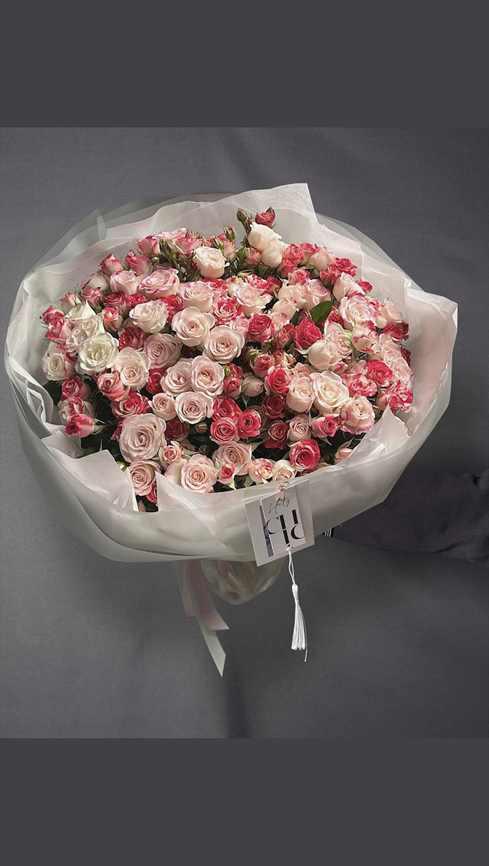 Large Spray Rose Bouquet (Assorted Colors)