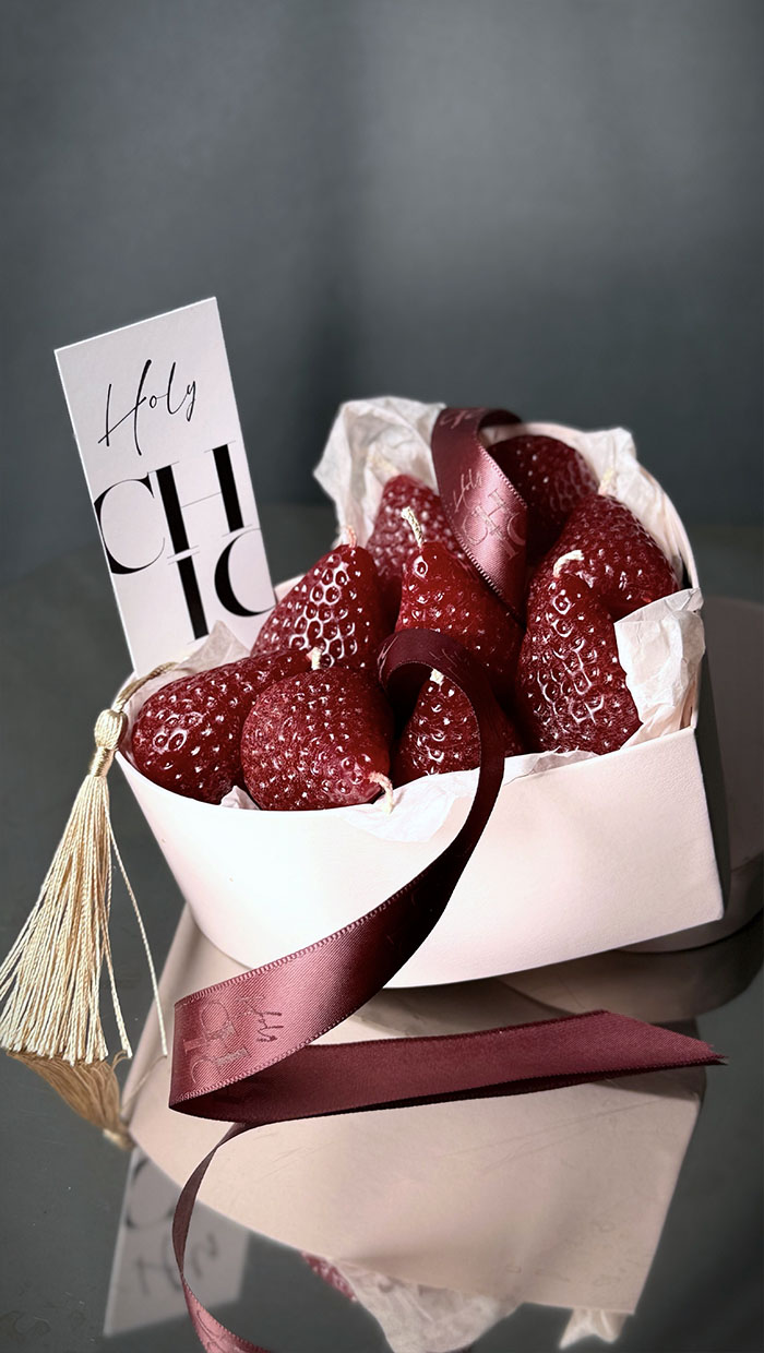 realistic strawberry scented candles
